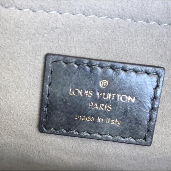 Authentic Louis Vuitton Handbag - Picture 4 of 8